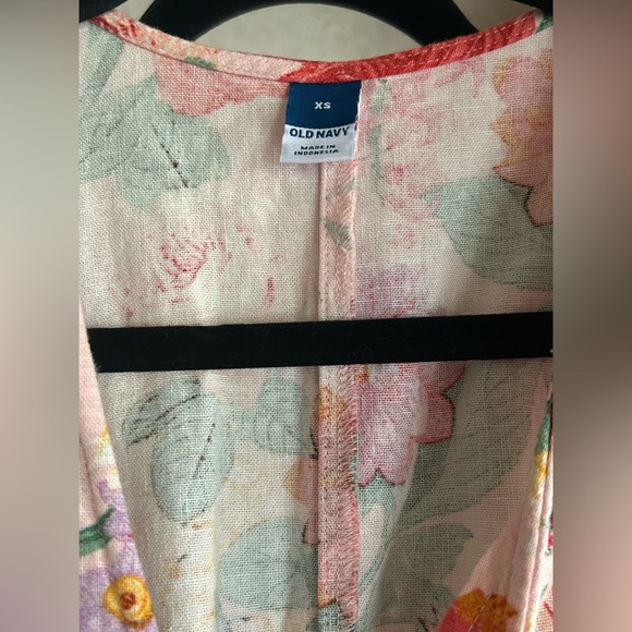 Old Navy Floral Linen Blend Twist Front Midi Dress with Puff Sleeves - Picture 6 of 15